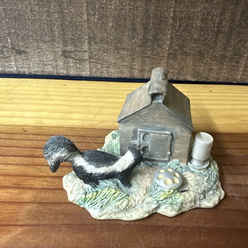 Vintage 1980s Schmid Lowell Davis Country Kitten Skunk Figurine